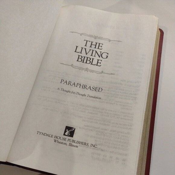 The Living Bible Red Letter Edition Tyndale 1979 Small Print.Any questions feel - Picture 6 of 12